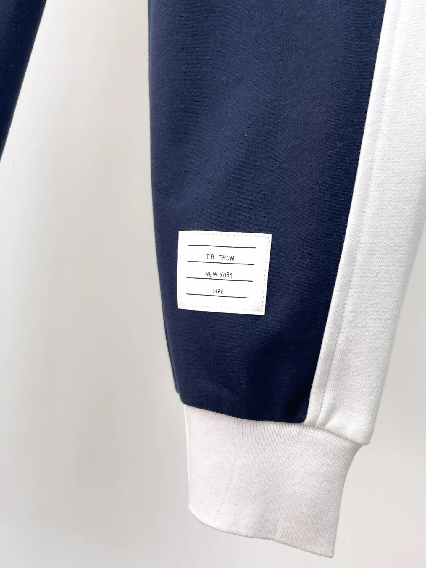 TB 🆕2026 New Arrival 🎁 。 Classic LOGO ， ， ， 。 ， 。 Size：M-3XL